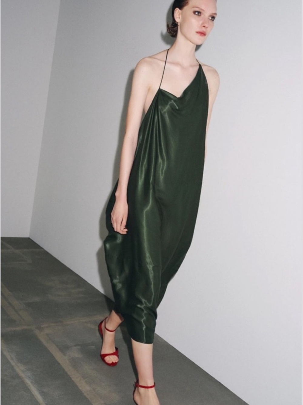 NWT 119$ Zara Satin Asymmetric Halter Bias-Cut Midi Dress in Deep Green